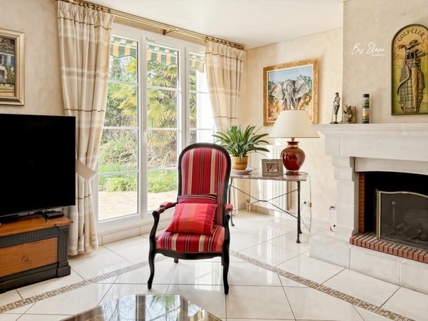 VILLA KAUFMAN & BROAD — RENTILLY - ÉLÉGANCE AU CALME, NATURE & LUMIÈRE - TRIPLE EXPOSITION - SEMI-PLEIN-PIED - DEUX SUITES ET DEUX CHAMBRES AU RDC - GRAND JARDIN SANS VIS-À-VIS - GARAGE DOUBLE