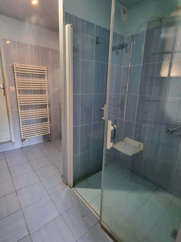 LAGUENNE- maison avec potentiel de 3 logements