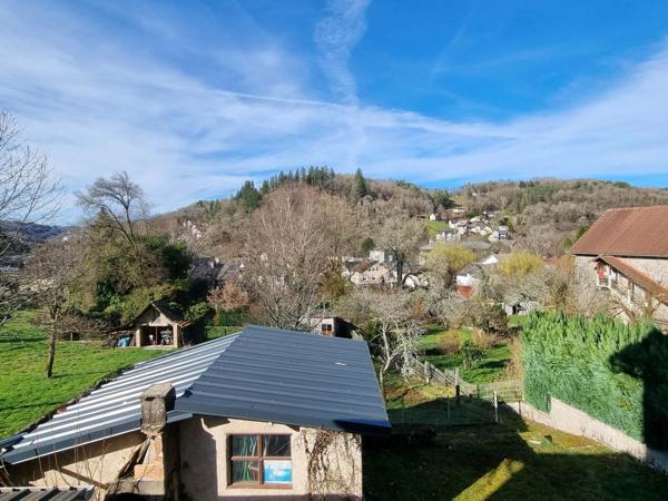 LAGUENNE- maison avec potentiel de 3 logements
