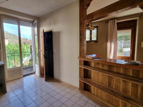 LAGUENNE- maison avec potentiel de 3 logements