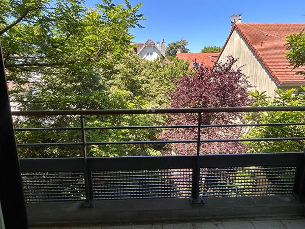 Appartement Maisons-laffitte 3 pièce(s) 38.29 - hyper centre - marché - terrasse-parking sous sol 285 000 € **  - Référence  4710