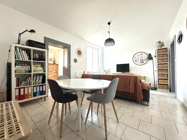 Appartement meublé, 1 chambre, cave et jardin