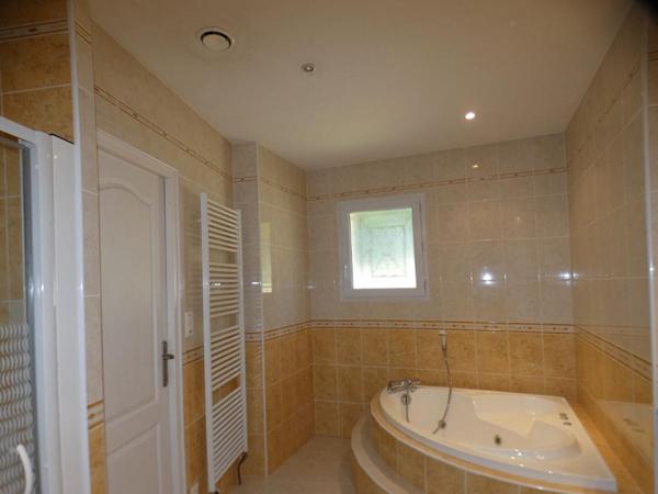 Maison Terrasson Lavilledieu 3 chambres et piscine