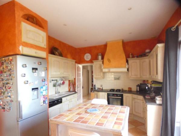 Maison Terrasson Lavilledieu 3 chambres et piscine