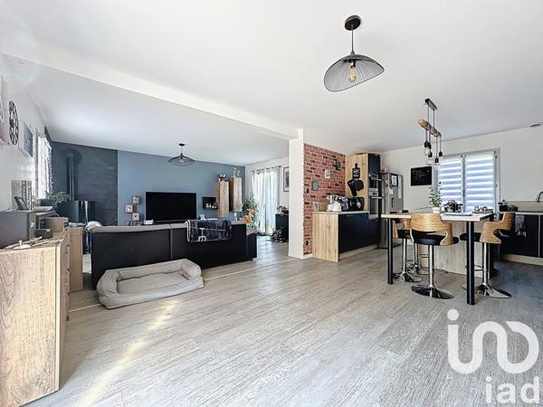 Maison traditionnelle 5 pièces de 116 m² à Maincy (77950)