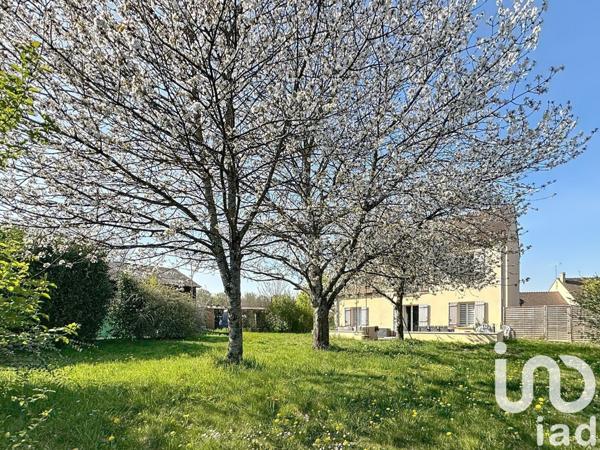 Maison traditionnelle 5 pièces de 116 m² à Maincy (77950)