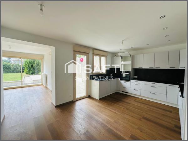 A SOISSONS, PROCHE HYPER CENTRE VILLE,  MAISON DE 165 M2 SUR SON TERRAIN DE 587 M2.