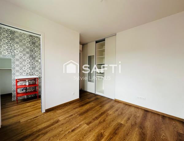 A SOISSONS, PROCHE HYPER CENTRE VILLE,  MAISON DE 165 M2 SUR SON TERRAIN DE 587 M2.