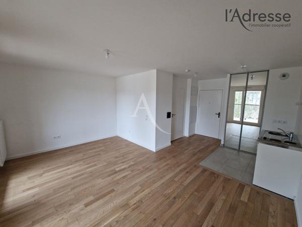 Studio Rueil Malmaison 1 pièce 31m2 + balcon