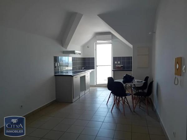 Appartement à louer 1 pièce 27.11m² Saint-Joseph (97480)