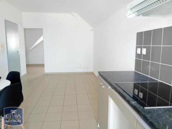 Appartement à louer 1 pièce 27.11m² Saint-Joseph (97480)