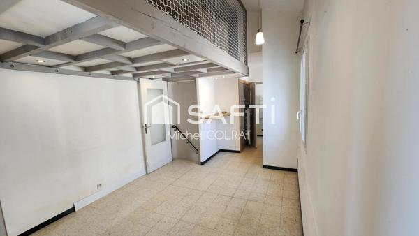 Maison de village atypique + garage – Idéal investisseur