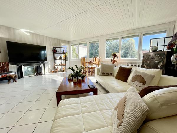 Villebon sur yvette (91140) Grand appartement 4 pièces, dernier étage