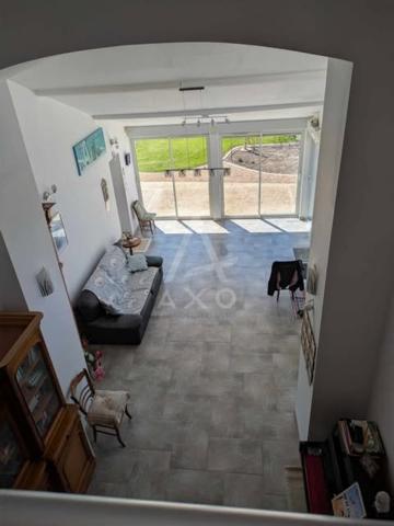 Entre Saint-Jean-d’Angély et Aulnay – Élégante Maison de Maître avec Extension Contemporaine