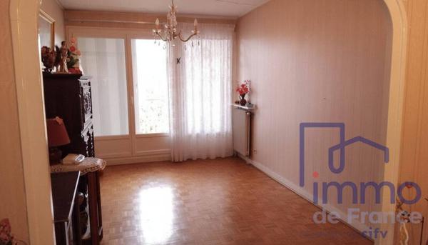 Appartement 4 pièces                                        - 42150 La Ricamarie Réf : 2767-CIFVFOREZVELAY
