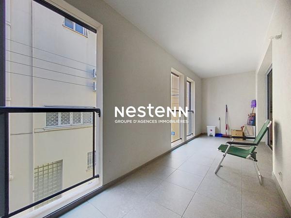 2P- 53M2- MER 1 min TERRASSE 12M2-2 PLACES DE PARKING-RENOVE- GOLFE JUAN