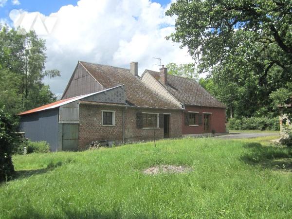 Maison de 79 m2, 2 chambres, dépendances et grand terrain.