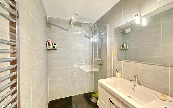 Appartement à vendre    1 pièce • 31,95 m2 Cannes