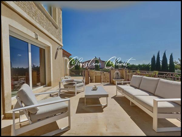 Bien d'exeption - Maison de maçon de 174 m² - Terrain de 2291 m² Garage 100 m²