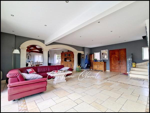 Bien d'exeption - Maison de maçon de 174 m² - Terrain de 2291 m² Garage 100 m²