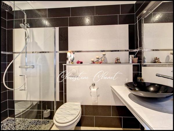 Bien d'exeption - Maison de maçon de 174 m² - Terrain de 2291 m² Garage 100 m²