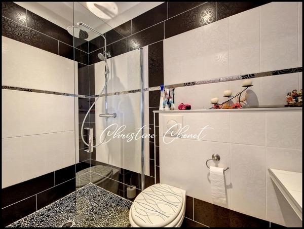 Bien d'exeption - Maison de maçon de 174 m² - Terrain de 2291 m² Garage 100 m²