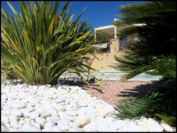 Bien d'exeption - Maison de maçon de 174 m² - Terrain de 2291 m² Garage 100 m²