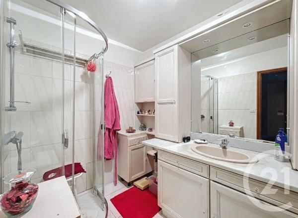 Appartement F5 à vendre  5 pièces - 94,34 m2 VILLERS LES NANCY - 54