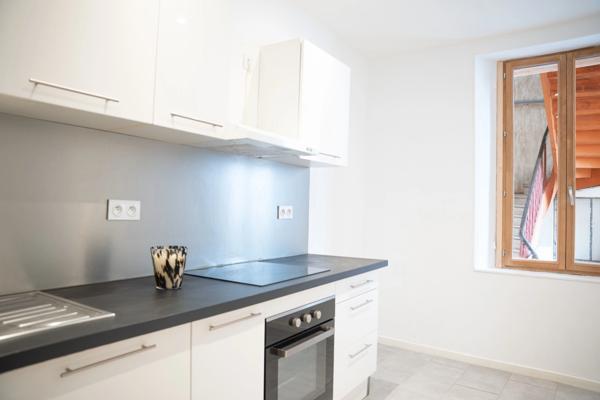 Appartement T3 de Caractère Rénové & Sa Dépendance Privative - MONTAUBAN (82)