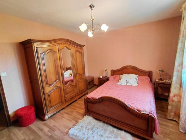 Magnifique maison en pierres d'environ 125 m2