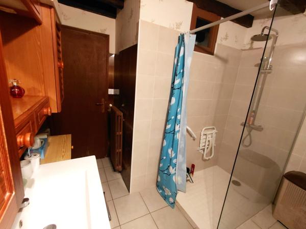 Magnifique maison en pierres d'environ 125 m2