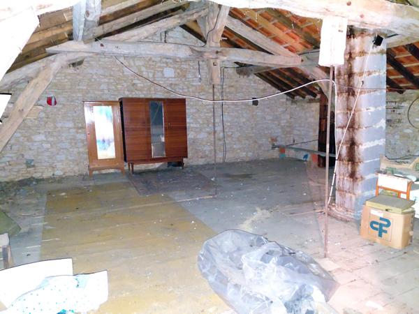 Magnifique maison en pierres d'environ 125 m2