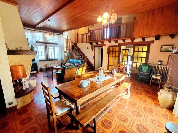 Magnifique maison en pierres d'environ 125 m2