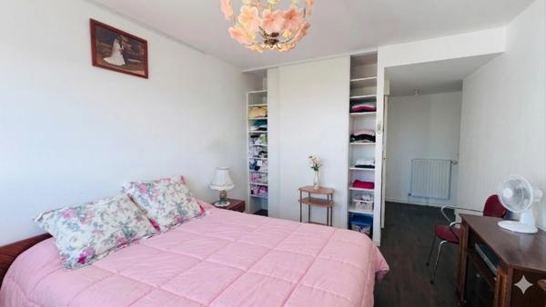 Quimper (29000) – Kerfeunteun Spacieux appartement T4 de 109 m² habitables - Deux terrasses et garage double en sous-sol.