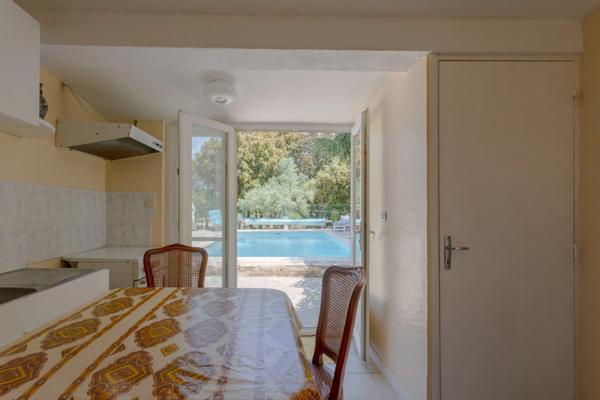 Propriete à vendre 5 pièces CABRIERES (30)