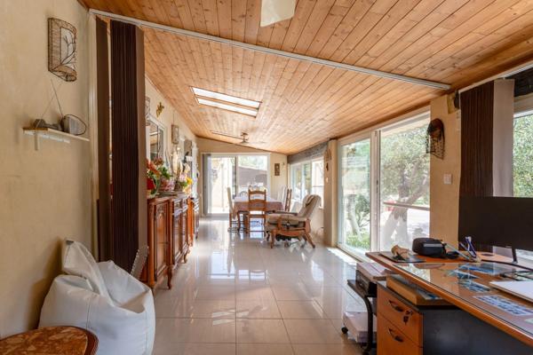 Propriete à vendre 5 pièces CABRIERES (30)