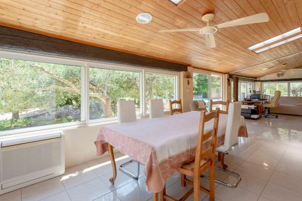 Propriete à vendre 5 pièces CABRIERES (30)