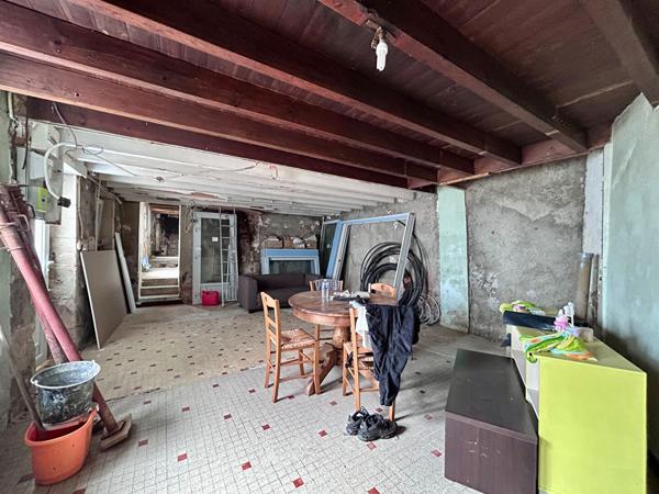 Maison Azay Le Brule 4 pièce(s) 147 m2, Azay le brule 79400