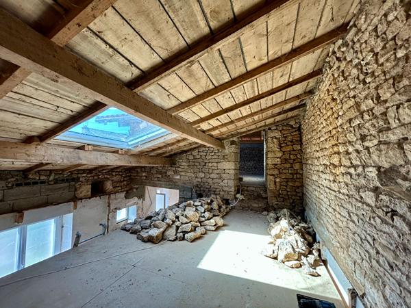 Maison Azay Le Brule 4 pièce(s) 147 m2, Azay le brule 79400