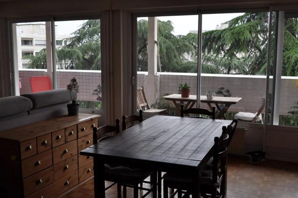 APPARTEMENT T4 A LOUER - LYON 7EME ARRONDISSEMENT Le Fleuve 88.73 m 2 1 554 € charges comprises par mois