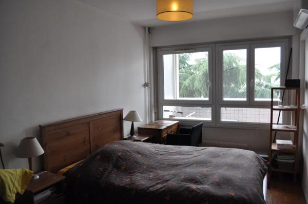 APPARTEMENT T4 A LOUER - LYON 7EME ARRONDISSEMENT Le Fleuve 88.73 m 2 1 554 € charges comprises par mois