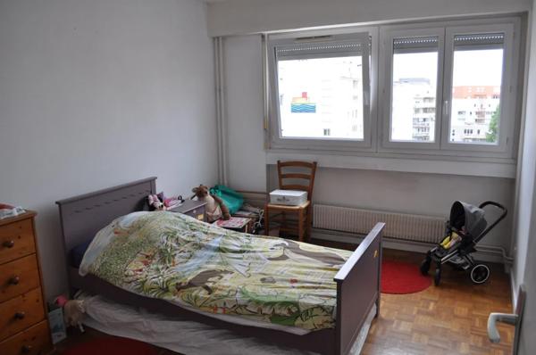 APPARTEMENT T4 A LOUER - LYON 7EME ARRONDISSEMENT Le Fleuve 88.73 m 2 1 554 € charges comprises par mois