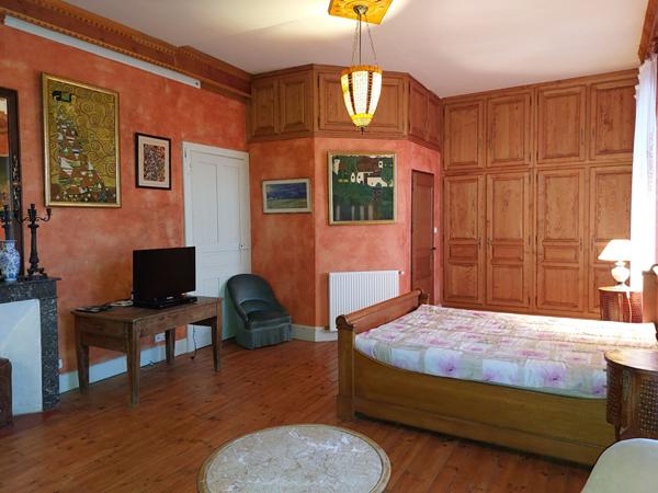 Superbe maison de village rénovée 316m², très beaux volumes, prestations exceptionnelles.