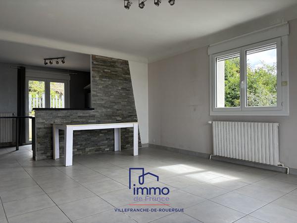 Maison T5 sur deux niveaux 128 m2 avec terrain et garage