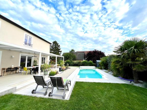 Maison de rêve avec jardin et piscine récente 2020