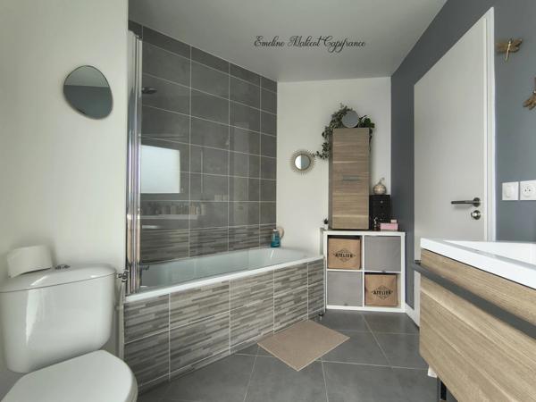 Bordeaux Bacalan – Grand T3 de 96 m² – T4 possible – 2 parkings – Résidence 2019