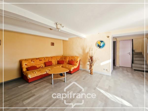 Maison familiale ou deux logements, Piscine couverte, 3 Garages, 1 atelier, Terrain clos