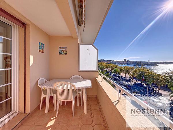 REJUS PLAGE - DUPLEX EN DERNIER ÉTAGE AVEC VUE MER