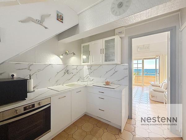 REJUS PLAGE - DUPLEX EN DERNIER ÉTAGE AVEC VUE MER