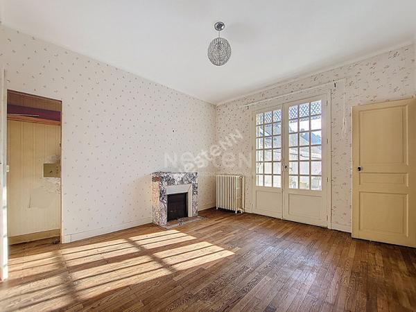 NANTES Cité des Congrès : En vente exclusive ! Pour les amoureux du centre-ville nantais, appartement T6 avec terrasse de 90m² plein Sud.